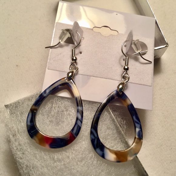 18K WG Plated Mosaic Resins Earrings - Picture 3 of 4